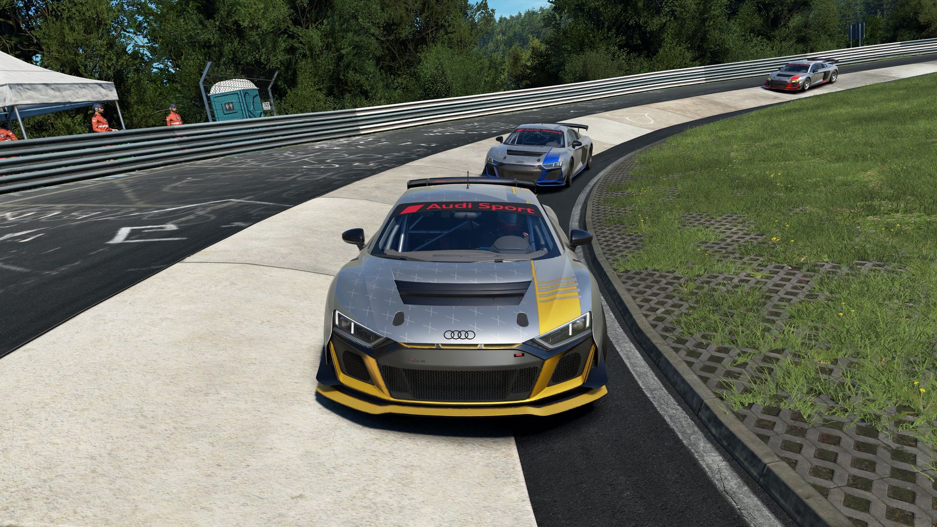Tren de coches GT3 rodando en formación
